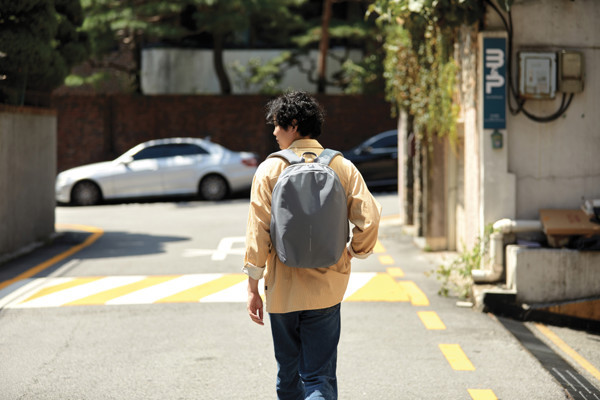Bobby Soft, anti-theft backpack - Grey / Blue