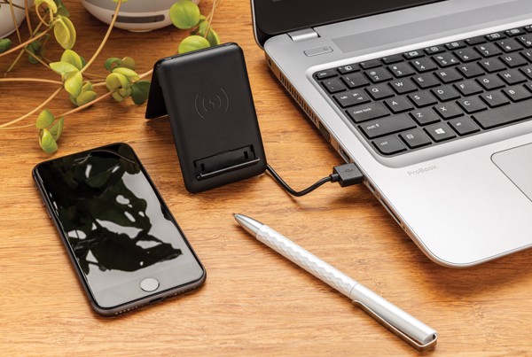 Multifunctional 5W wireless charging travel card