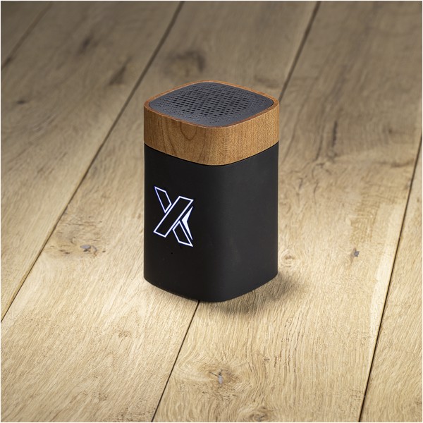 Inteligentní dřevěný světelný reproduktor SCX.design S31
