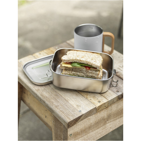 Titan 750 ml recycled stainless steel lunch box