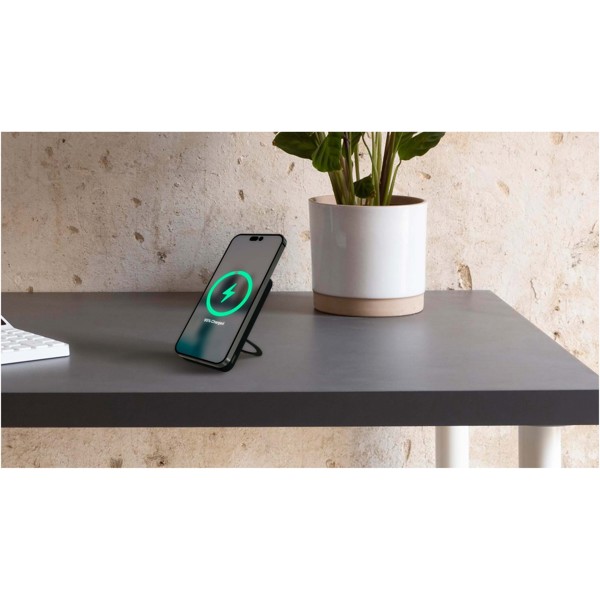 SCX.design P28 5000 mAh power bank with folding ring