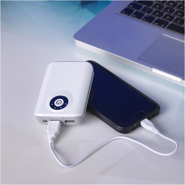 Vault 6600 mAh power bank