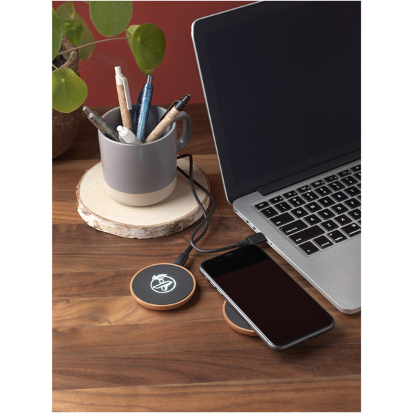 SCX.design W13 10W wooden wireless charging station - Brown