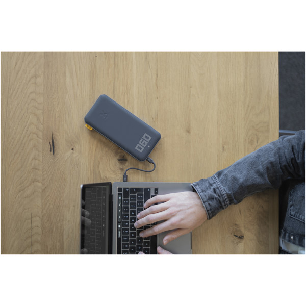 Xtorm XB403 Titan Ultra 27.000 mAh 200W laptop power bank