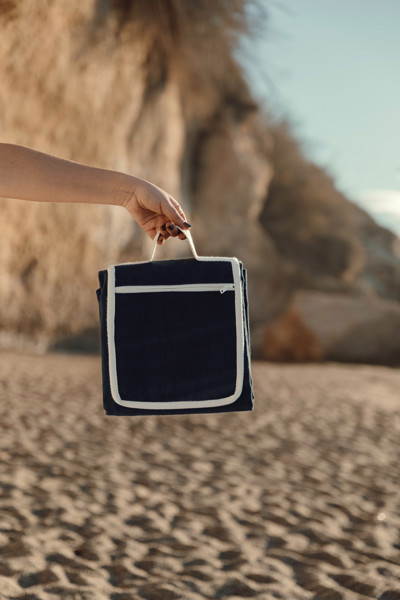 VINGA Volonne AWARE™ recycled canvas picnic blanket - Blue / Off White