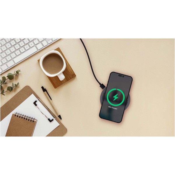 SCX.design W32 15W wireless charging base