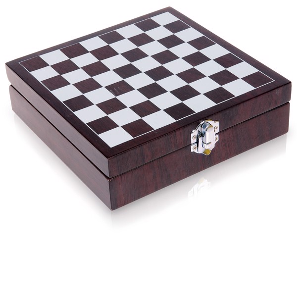Wine Set Chess
