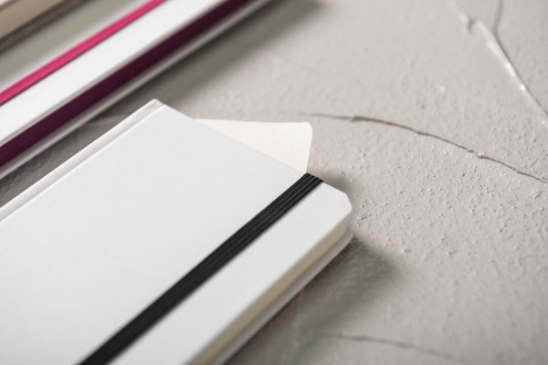 Notepad Yakis - White / Black