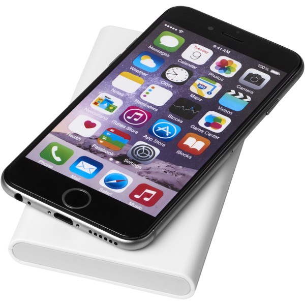 Parallax 4000 mAh wireless power bank - White