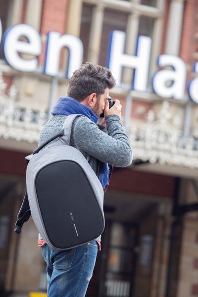 Nedobytný batoh Bobby Pro - Antracitová / Černá