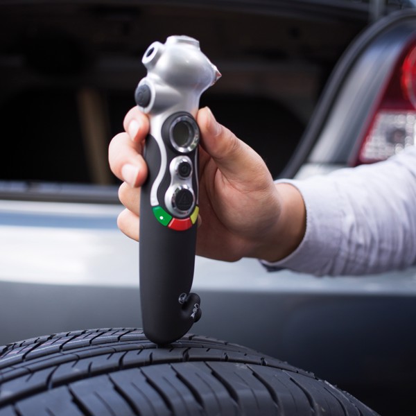 All in one digital tyre gauge