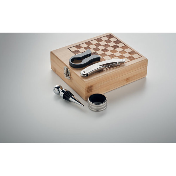 Chess board wine set Chesset