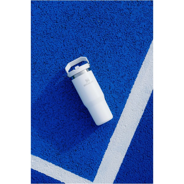 Stanley 890 ml IceFlow™ flip straw tumbler - Frosted White