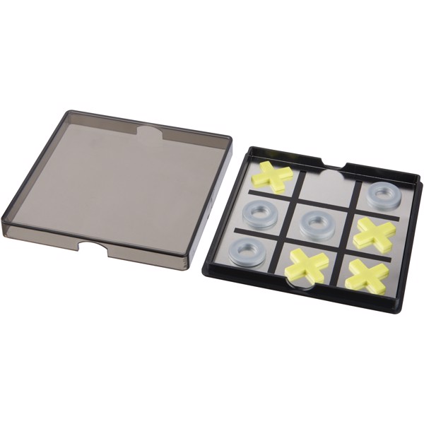 Winnit magnetic tic-tac-toe game