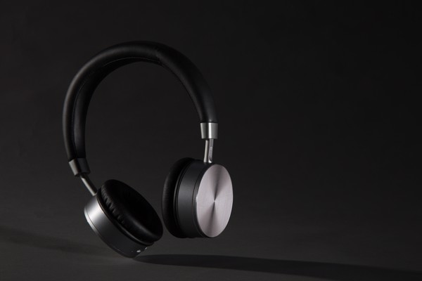 Swiss peak wireless headphone V2
