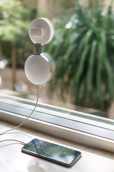 Notos 2.200 mAh solar charger