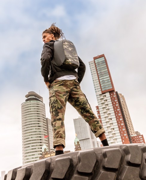 Bobby Compact anti-theft backpack - Green / Grey