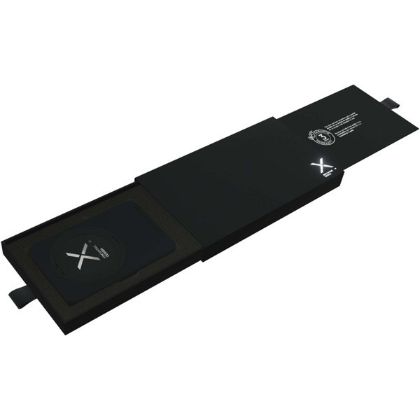 SCX.design P28 5000 mAh power bank with folding ring