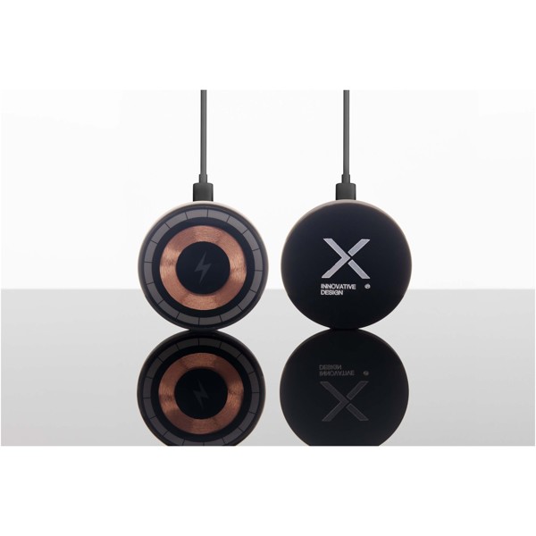 SCX.design W37 15W extra slim recycled aluminium wireless charging pad