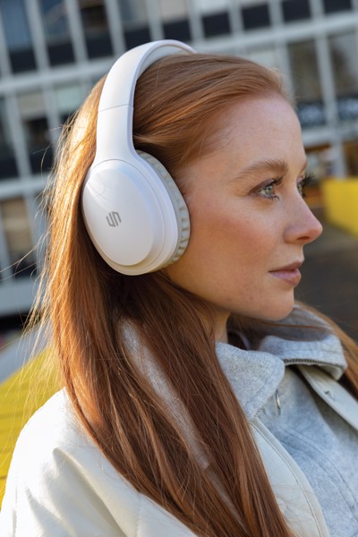 Urban Vitamin Belmont wireless headphone - White