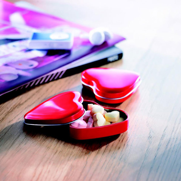 Heart tin box with candies Lovemint - White