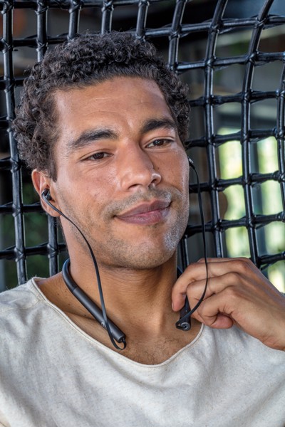 Swiss Peak bass earbuds