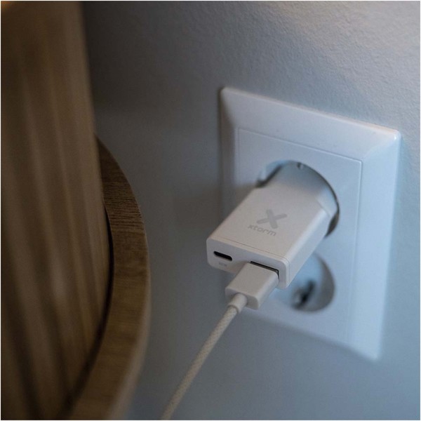 Xtorm XG2SL033 Go2 SlimLine 33W charger