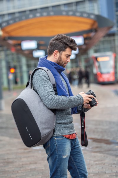 Nedobytný batoh Bobby Pro - Antracitová / Černá