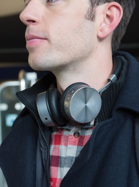Swiss peak wireless headphone V2