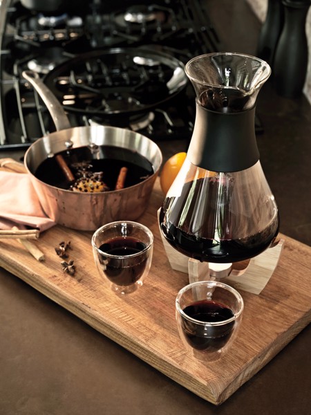 Glu mulled wine set with glasses