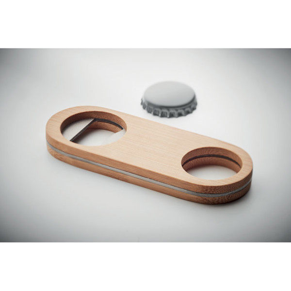Oval Bamboo bottle opener Valbamper
