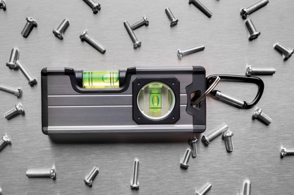 Magnetic level ruler medium